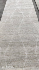 Strata 3.3x13 Handwoven Viscose Silver and White Runner | Banana Manor Rug Company