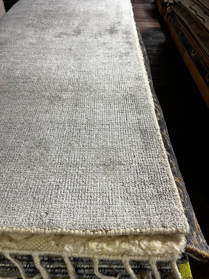 The Candyman 2.9x6.6 Silver Handwoven Runner | Banana Manor Rug Factory Outlet