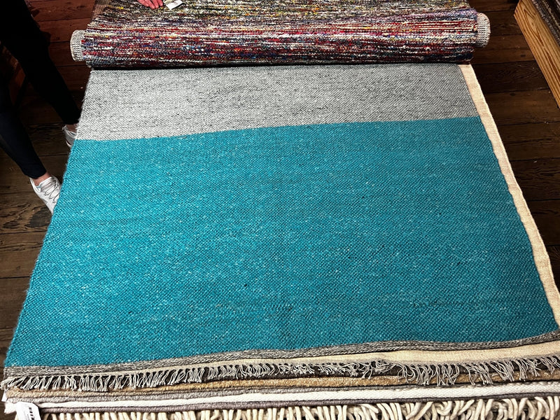 The Colonel James 4x6 Sari Silk Handwoven Durrie Rug (Multiple Colors Available) | Banana Manor Rug Factory Outlet