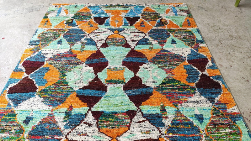 Tulip 5.6x7.9 Multi-Colored Modern Rug | Banana Manor Rug Company