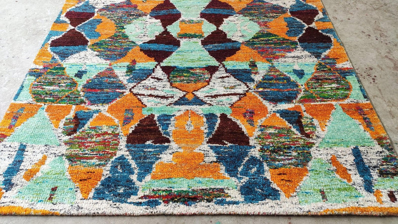 Tulip 5.6x7.9 Multi-Colored Modern Rug | Banana Manor Rug Company