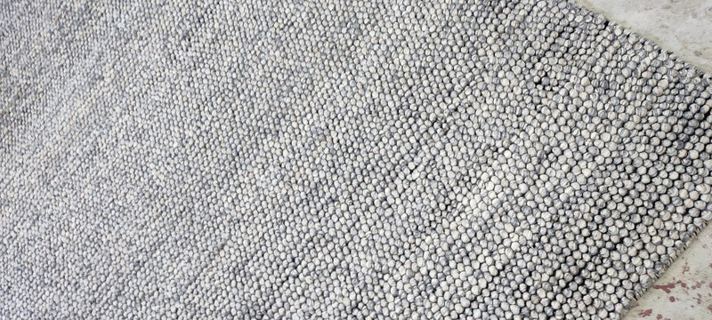 Walter Scott Handwoven Wool Durrie Natural Grey Loop Ball 6.6x9 | Banana Manor Rug Company