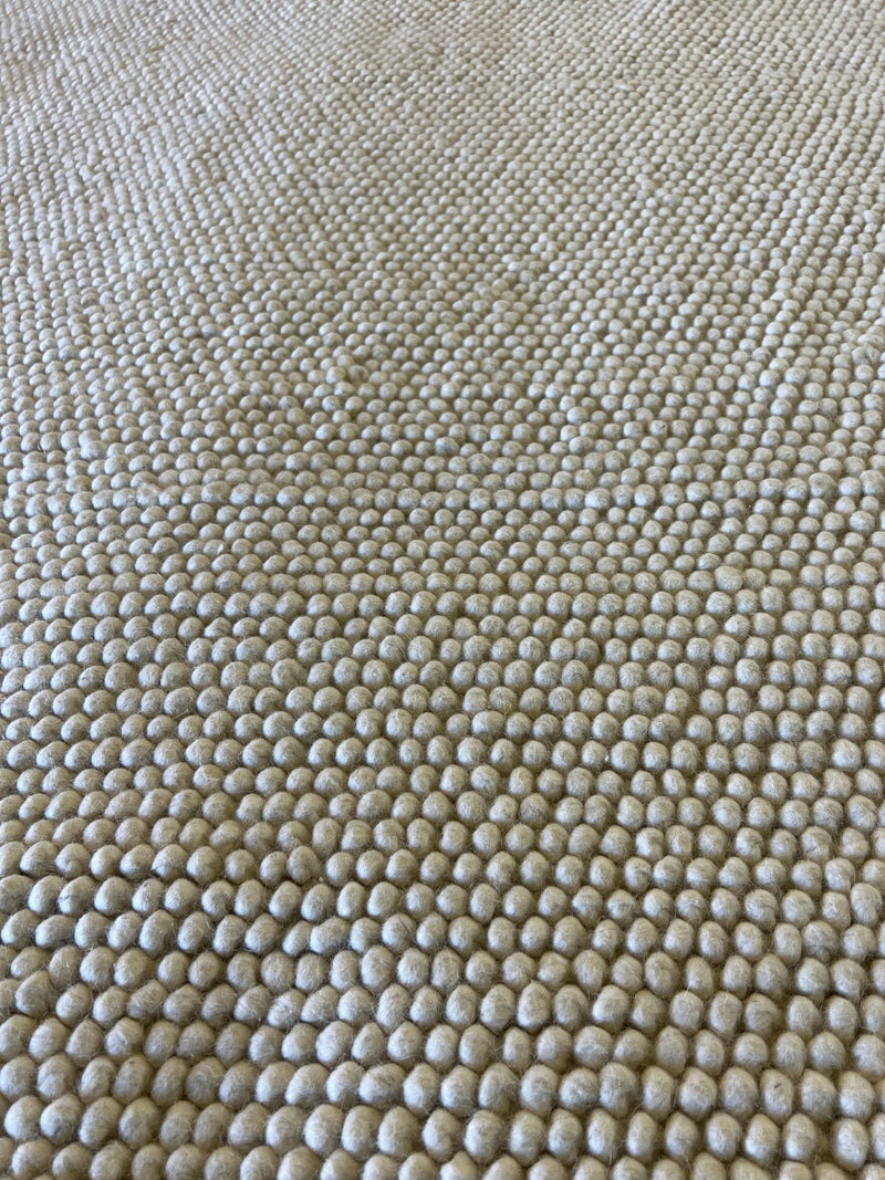 White Eyeball 10x13.9 Handwoven Rug | Banana Manor Rug Company