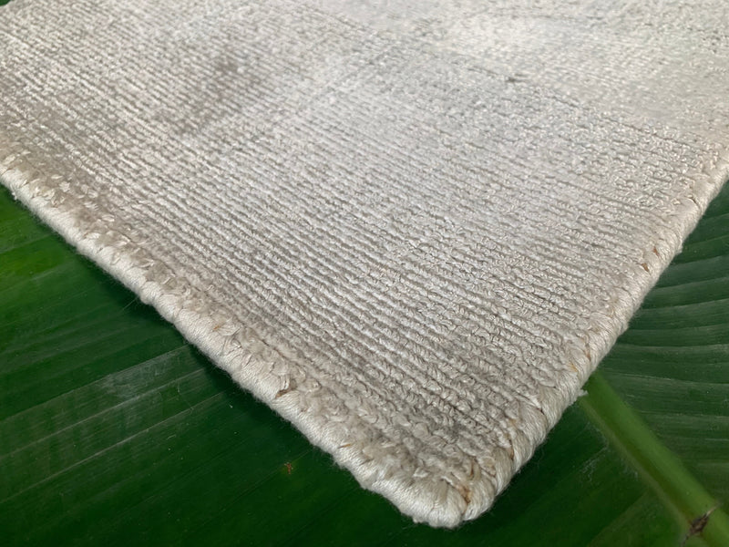 Suzy Chaffee Loom Knotted Tip Shear Viscose Rug