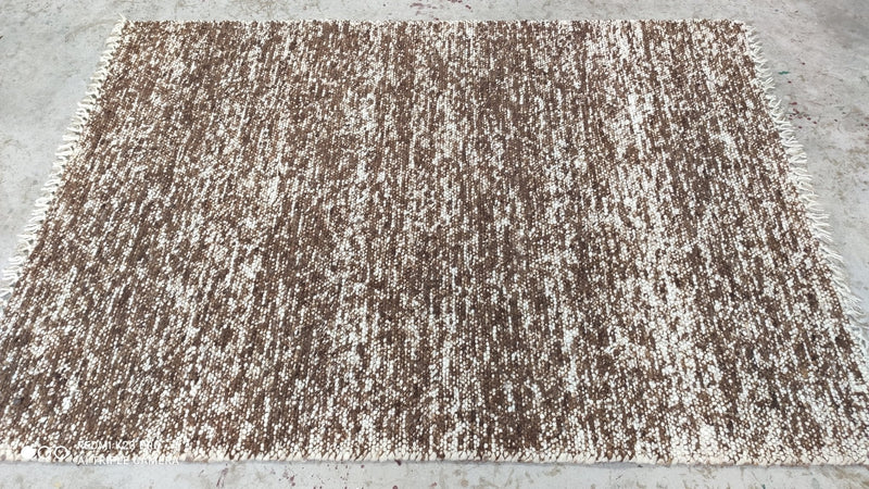 Beatriz 4.6x5.9 Handwoven Brown and White Durrie Rug | Banana Manor Rug Company