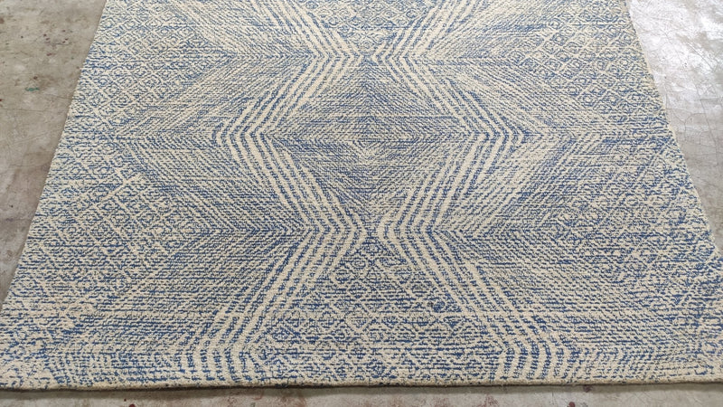 Bérénice Bejo 5x7.6 Ivory and Blue Hand-Tufted Rug | Banana Manor Rug Company