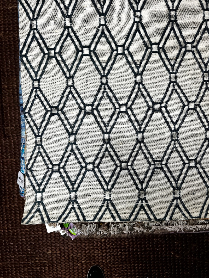 Bucky 4.9x7.3 Silver and Grey Handwoven Rug | Banana Manor Rug Company