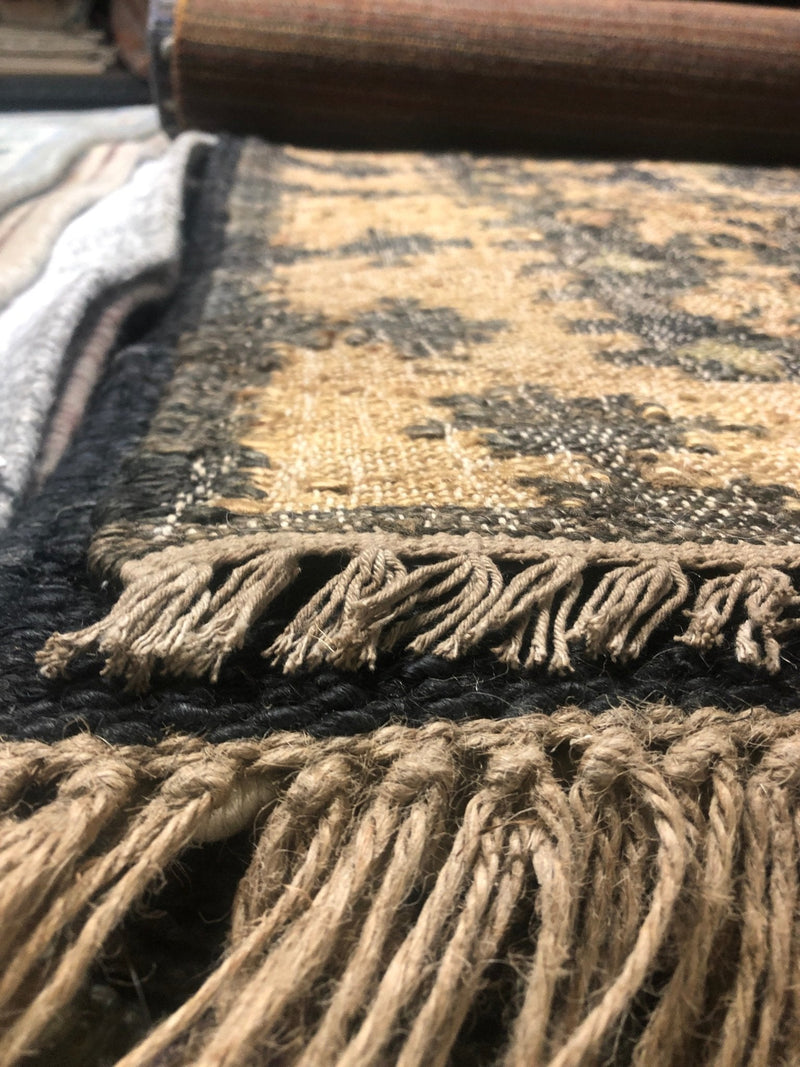 Eugene Levy Handwoven 4.6x6.6 Kilim Rug | Banana Manor Rug Company