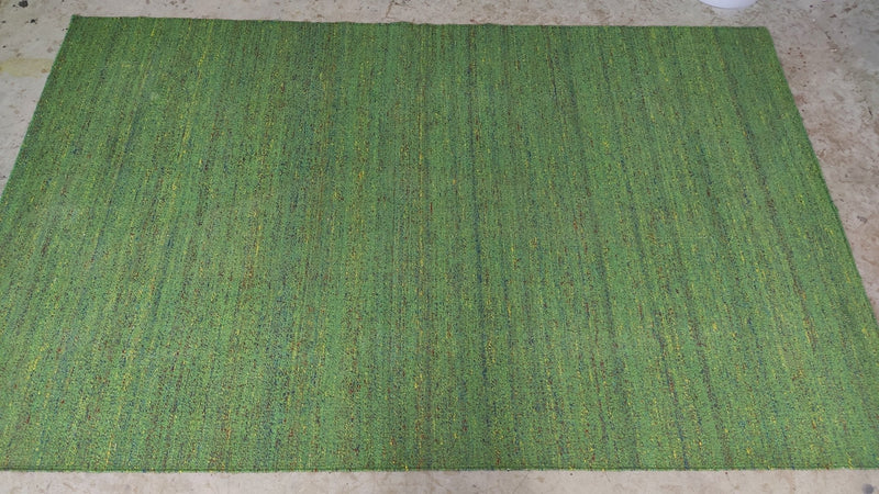 Latta 5x8 Handwoven Green Sari Silk Durrie Rug | Banana Manor Rug Company