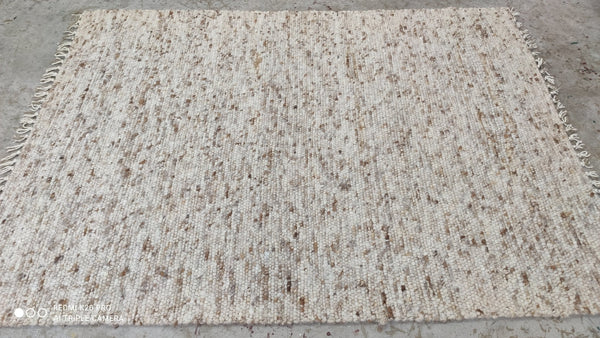 Lupe 4.6x6.6 Beige Handwoven Durrie Rug | Banana Manor Rug Company