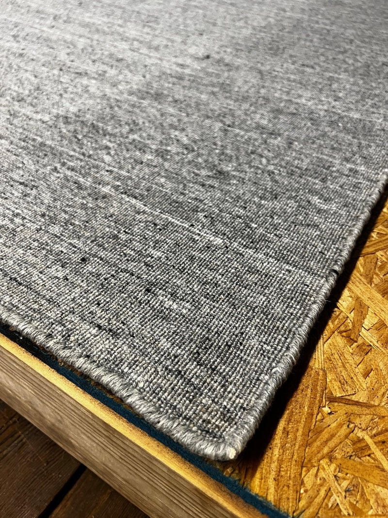 Marvelous Jackson 2.9x5 Grey Handwoven Durrie Rug | Banana Manor Rug Factory Outlet