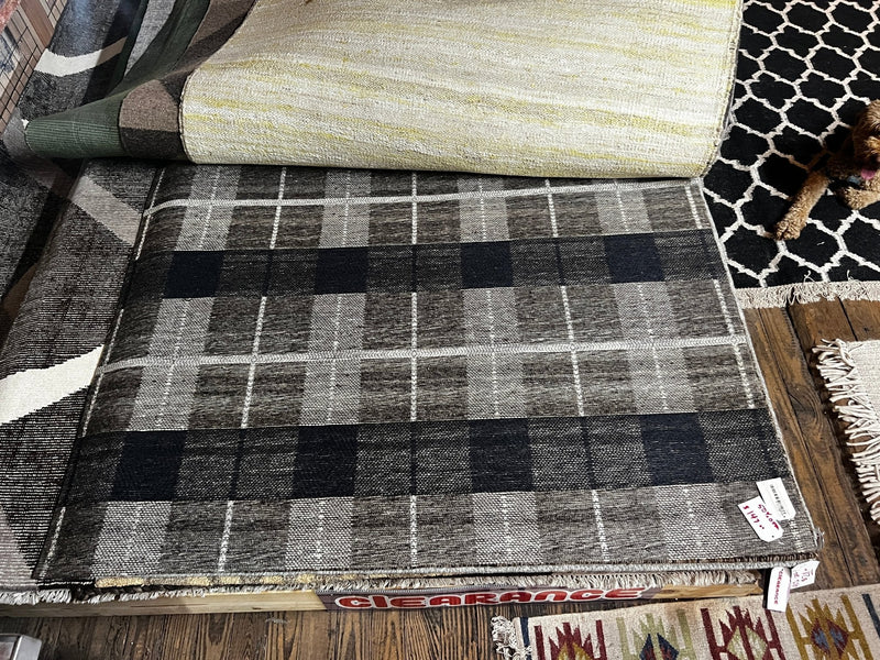 Peter 5.3x7.6 Brown and Black Handwoven Durrie Rug | Banana Manor Rug Factory Outlet