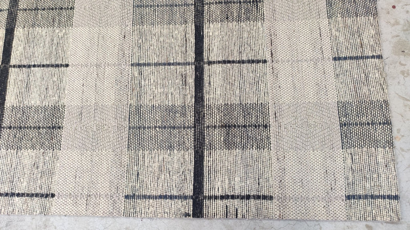 Peter 5.3x7.6 Brown and Black Handwoven Durrie Rug | Banana Manor Rug Company