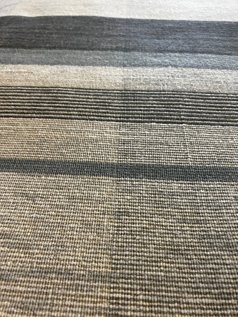 Put Your Preppie On 6.6x9.9 Handwoven Dark Grey and Ivory Durrie Rug | Banana Manor Rug Factory Outlet