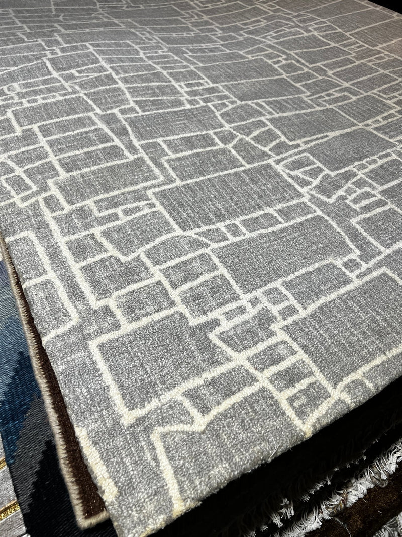 Seth 5x7.6 Grey and Ivory Modern Rug | Banana Manor Rug Company