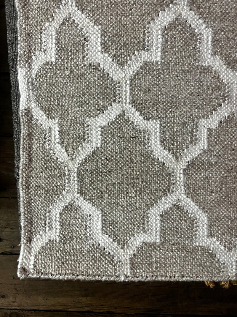 Tiny Tim 4.6x6.6 Beige and Ivory Handwoven Jali Rug | Banana Manor Rug Factory Outlet