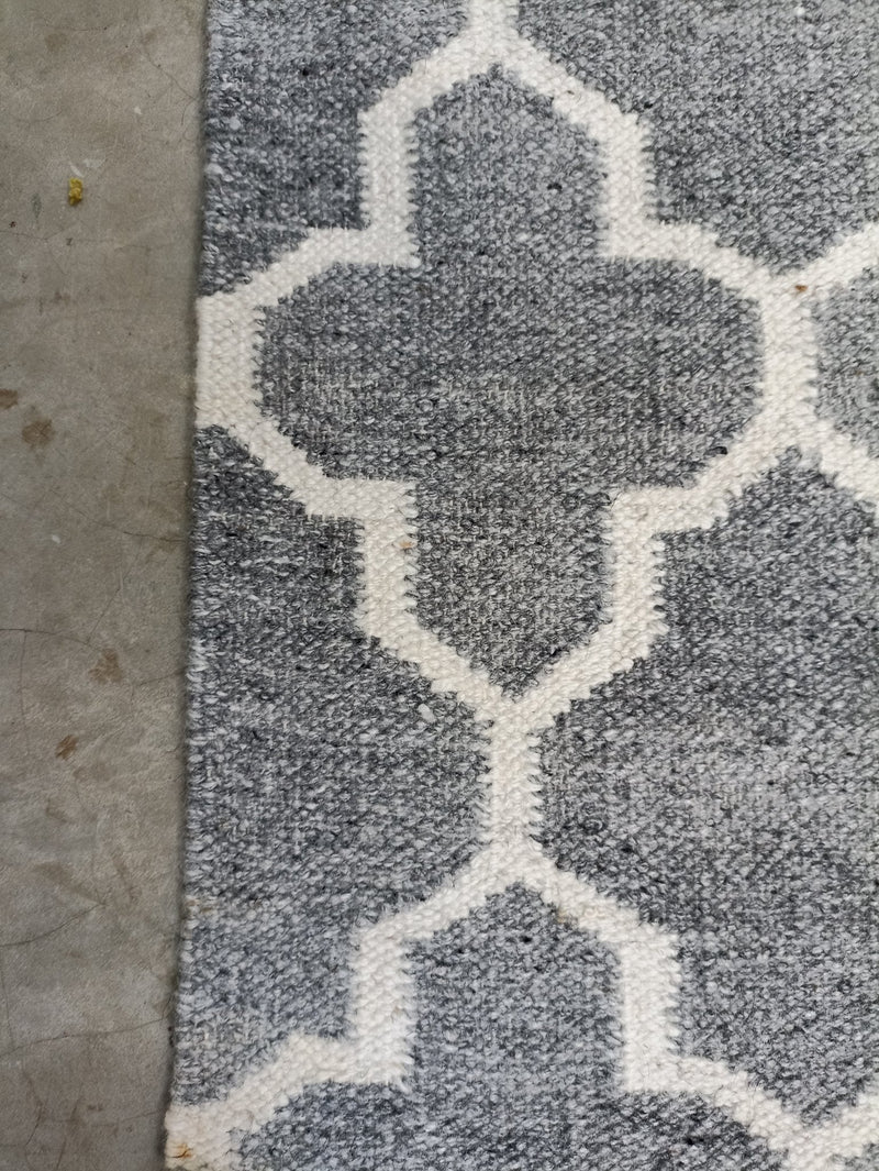 Van the Witness 5.6x7.6 Grey and Ivory Handwoven Jali Rug | Banana Manor Rug Company