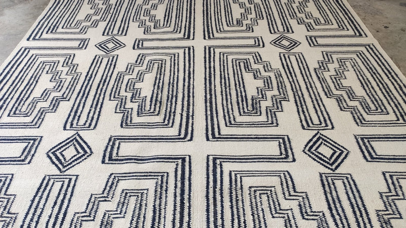 Willa 8.6x9.9  Blue and White Handwoven Modern Rug