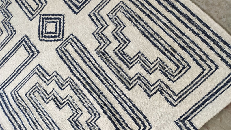 Willa 8.6x9.9  Blue and White Handwoven Modern Rug