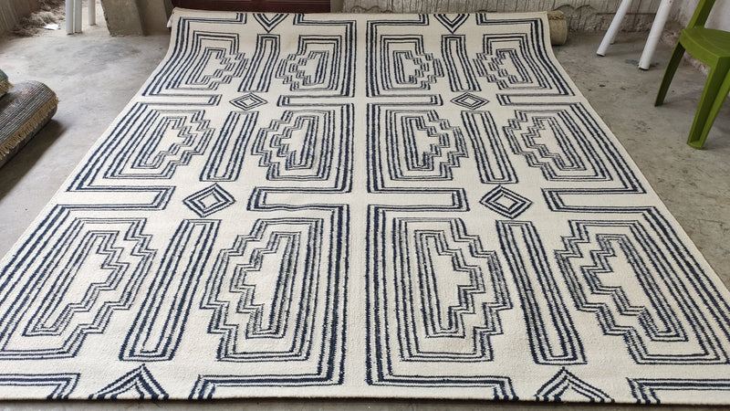 Willa 8.6x9.9  Blue and White Handwoven Modern Rug