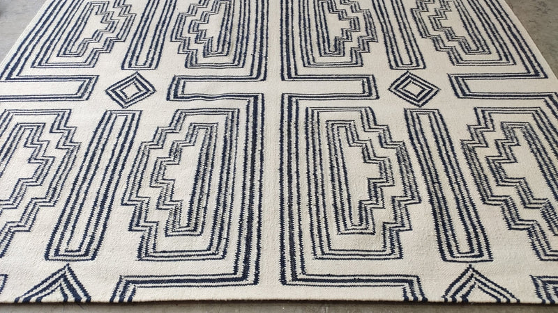 Willa 8.6x9.9  Blue and White Handwoven Modern Rug