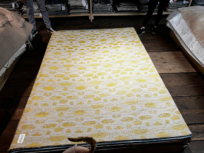 Yuzu 5.3x7.6 Lemon and White Stone Pattered Sari-Silk Rug | Banana Manor Rug Factory Outlet